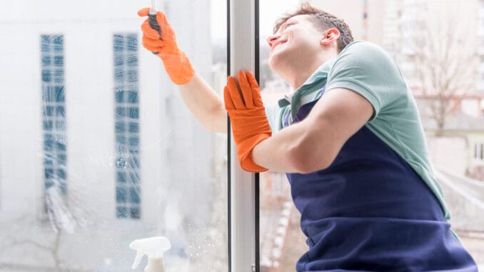 Så här tvättar du fönster utan ränder! illustration