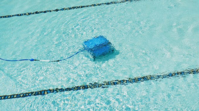 Rengöra pool med ättika – så enkelt gör du det! illustration